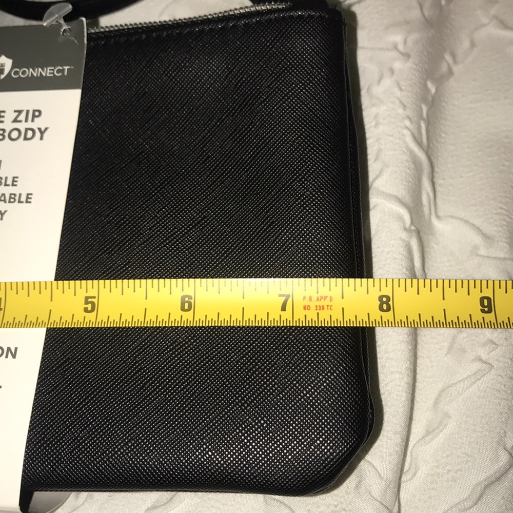 Cute Van Heusen Purse - Picture 4 of 5